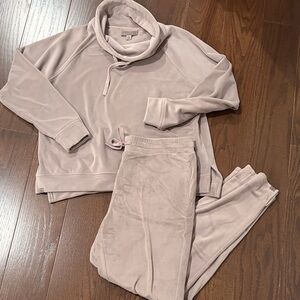 Barefoot Dreams Luxechic Set